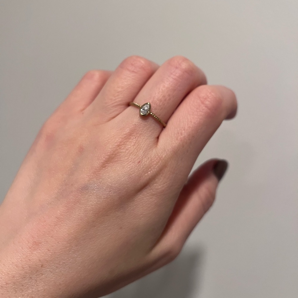 NWT Diamonique Gold Teardrop Bezel Diamond Ring - Picture 4 of 7